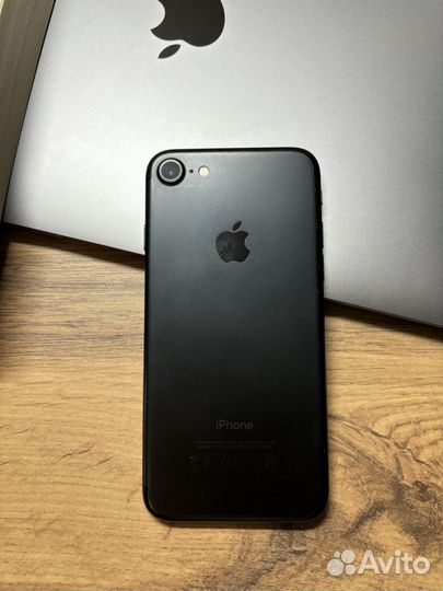 iPhone 7, 32 ГБ