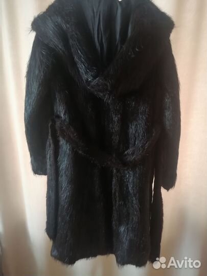 Шуба из нутрии с капюшоном