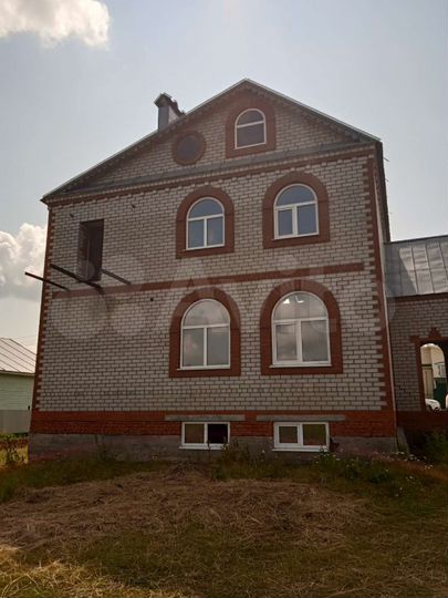 Дом 131,8 м² на участке 16 сот.