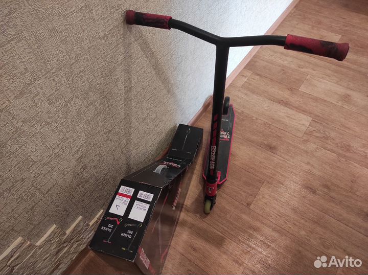 Трюковой самокат Tech Team DukeR 202