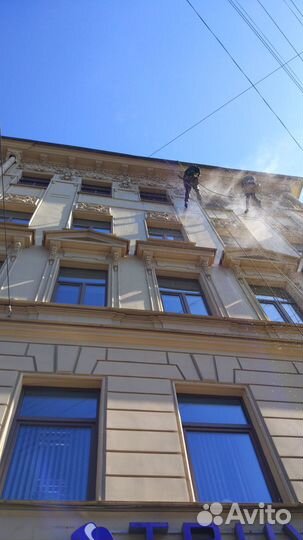 Мойка фасадов зданий и вывесок