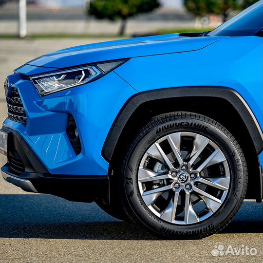 Bridgestone Alenza 001 215/65 R16 98H