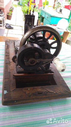 Швейная машинка