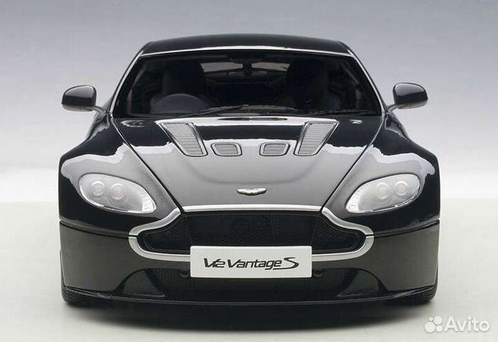 Aston Martin V12 Vantage S 1/18