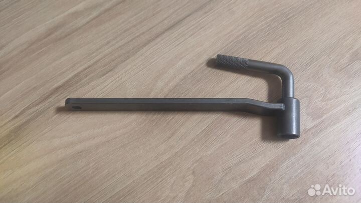 Ключ для регулировки клапанов