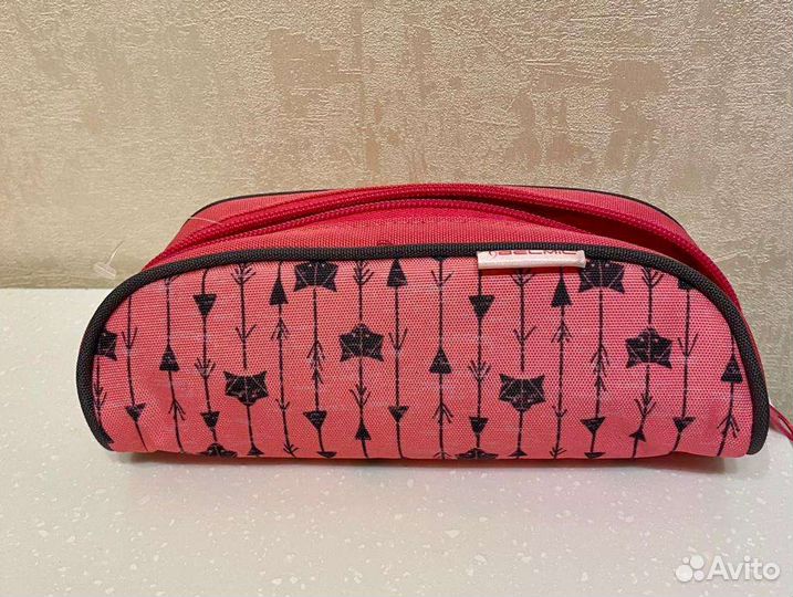 Новый розовый пенал-косметичка
