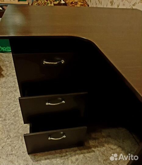 Стол письменный