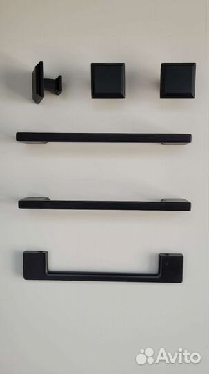Ручки мебельные черные