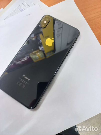 iPhone xs max 64 gb