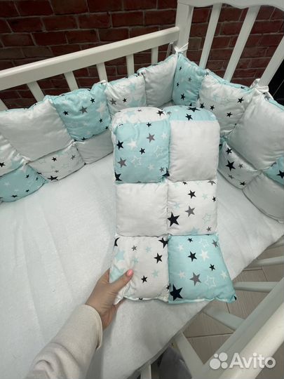 Набор бортиков в кроватку