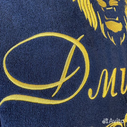 Мужской махровый халат лев с вышивкой