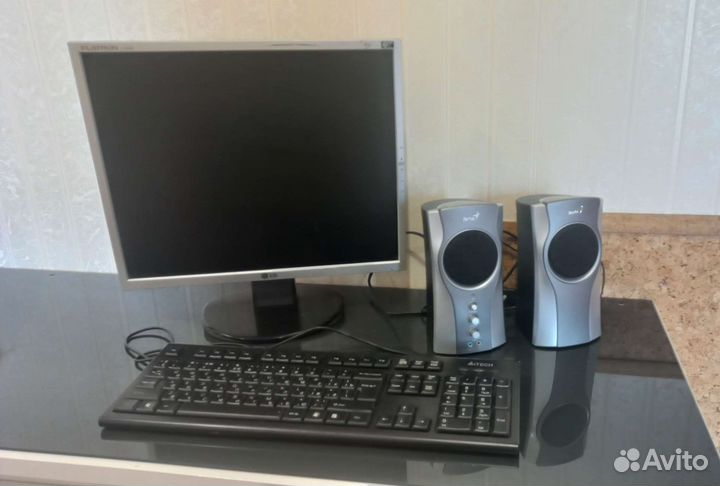 Монитор, колонки, клавиатура