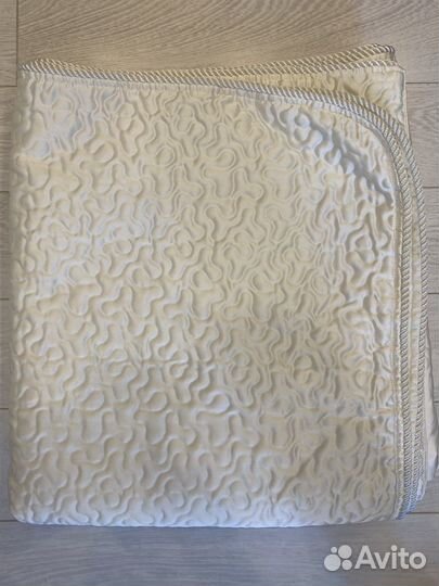 Покрывало 2000х2300+декоративные наволочки+подзор