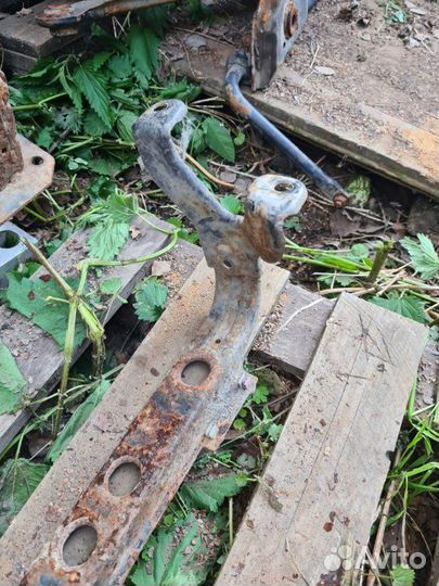 Балка под радиатор Ford Focus 2 kkda 2008