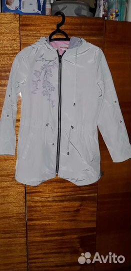 Ветровка для девочки