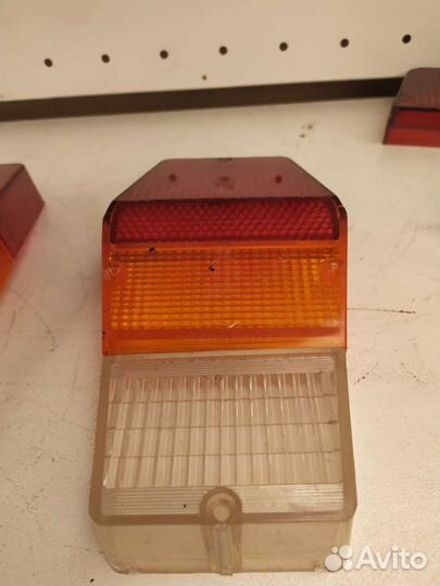 Стекло заднего фонаря газ 24