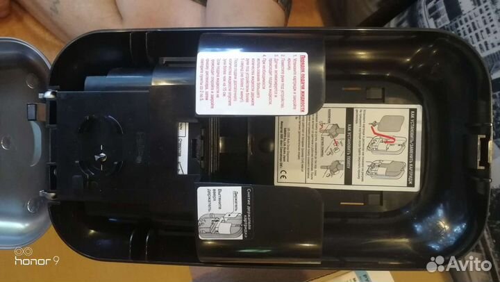 Автоматический бесконтактный диспенсер для жид.мыл