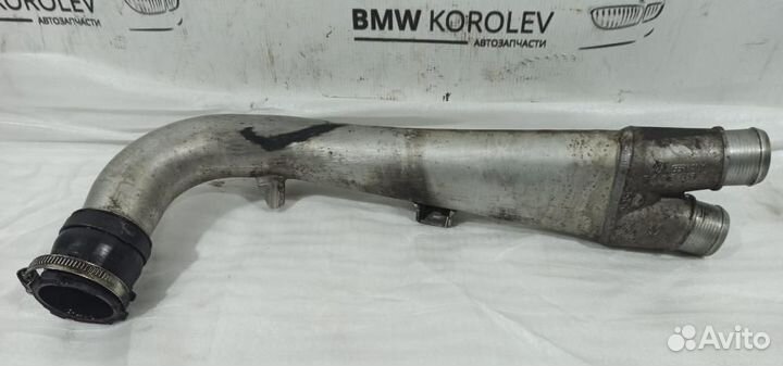 Патрубок интеркулера Touareg 2010-2018 Volkswagen