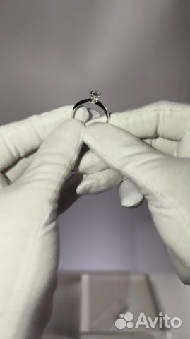 Кольцо из платины с бриллиантом муассанитом TF