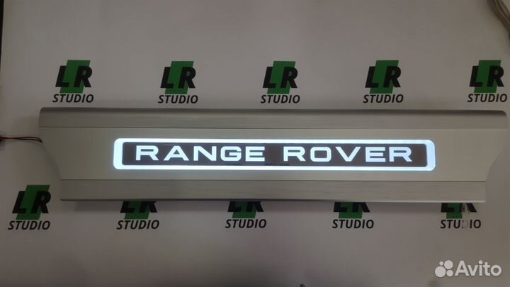 Накладки на пороги Range Rover диодные