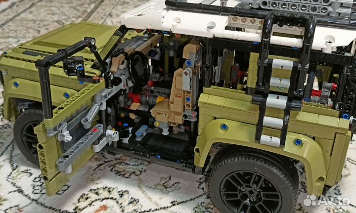 Lego Technic 42110Land Rover Defender (Оригинал)