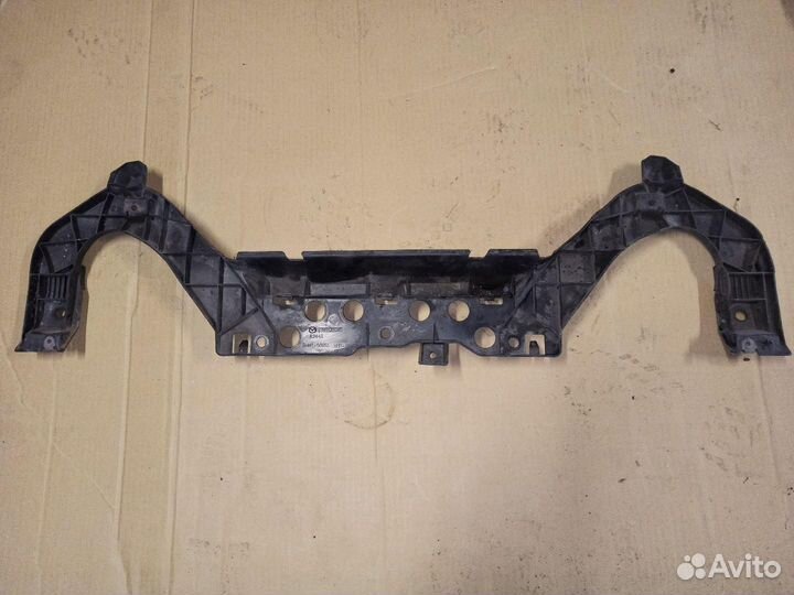 Планка кассеты радиаторов нижняя Mazda 3 BM 2016