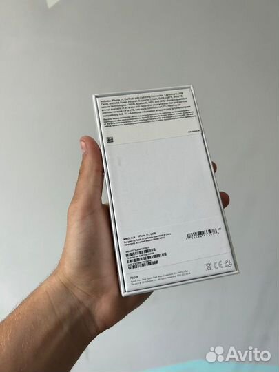 iPhone 11, 64 ГБ