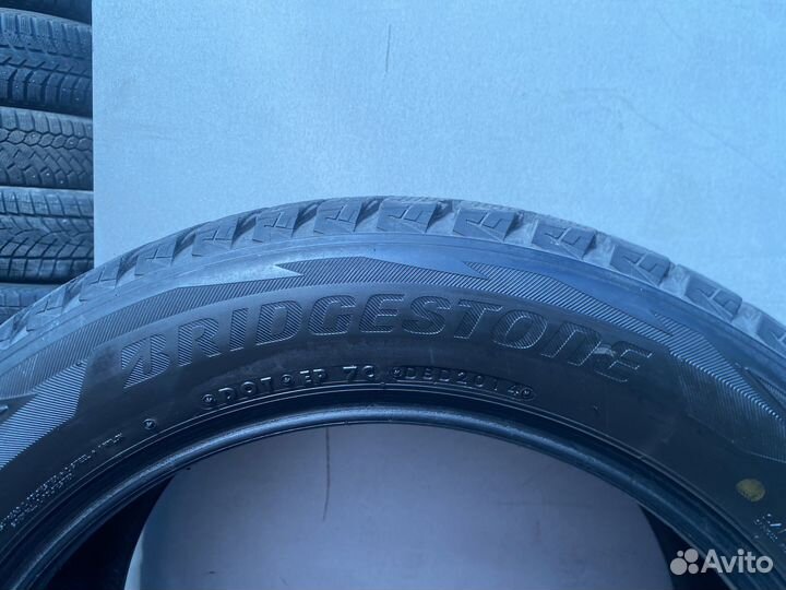 Bridgestone Blizzak DM-V2 235/55 R18