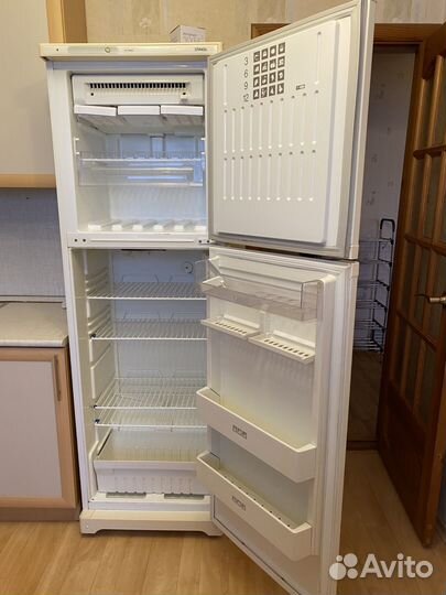 Холодильник бу Stinol