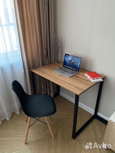 Письменный стол новый