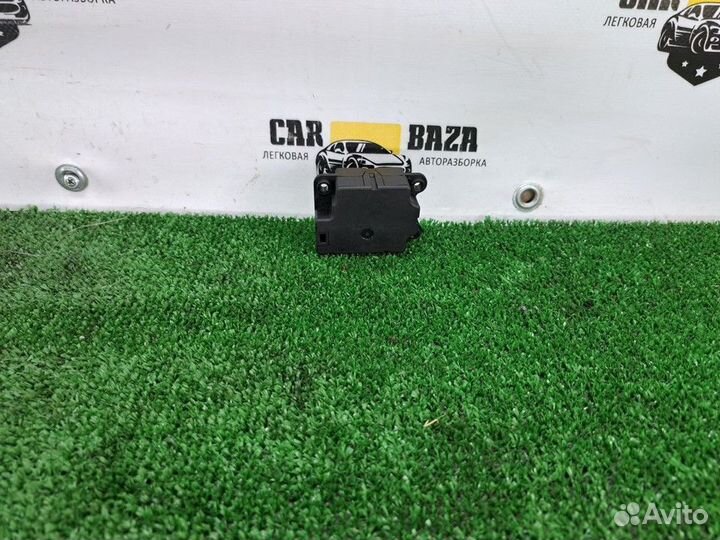 Моторчик привода заслонок отопителя