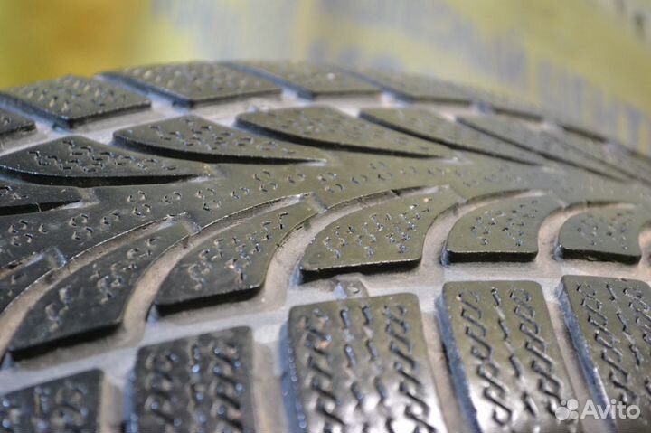 Nokian Tyres WR 235/50 R18