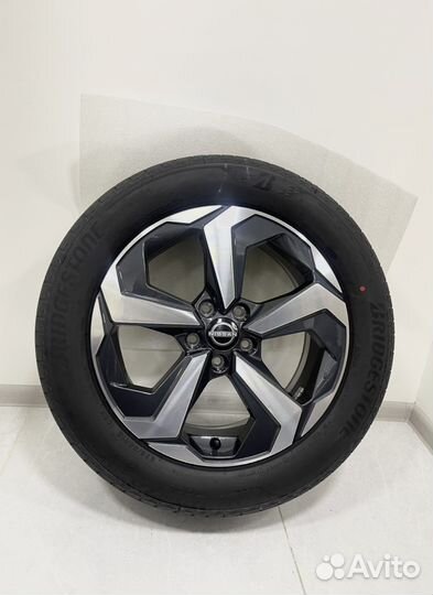 Новые Nissan X-Trail IV (T33), Michelin 235/60 R18