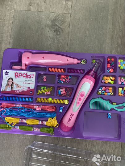 Набор для маникюра и аксессуаров для волос