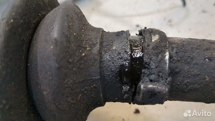 Ступица (кулак, цапфа) левая передняя Volvo XC90, 2006