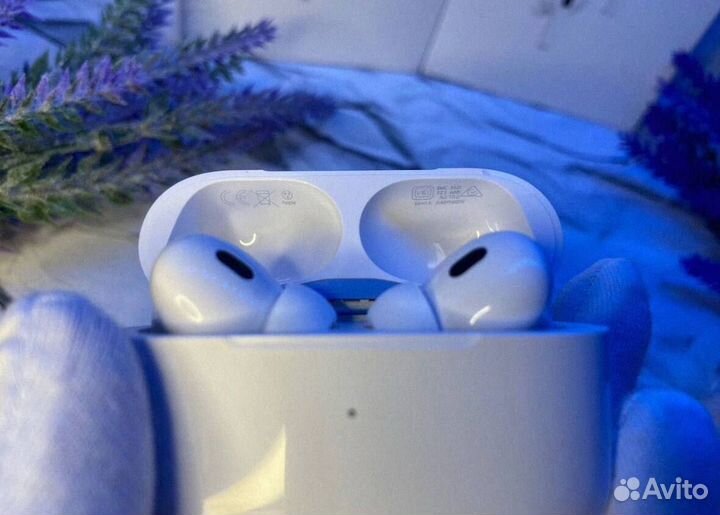 Праздничный стиль: Apple Watch плюс AirPods