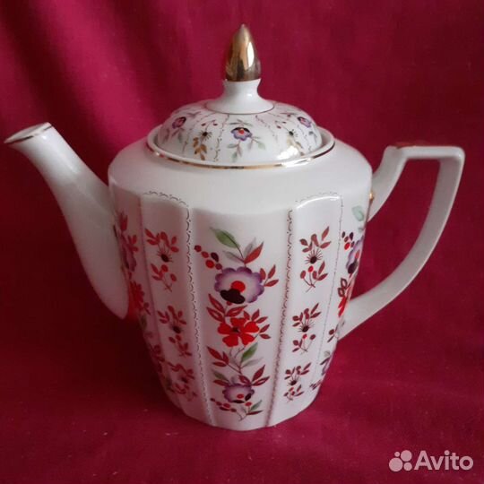 Чайник,фарфор Песочное