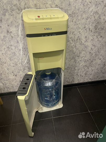 Кулер для воды напольный