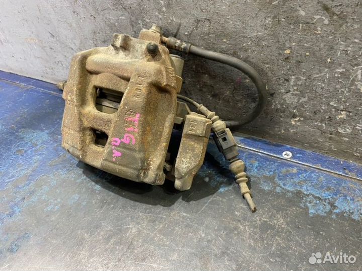 Суппорт передний левый Volkswagen Tiguan NF