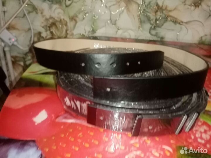 Мужской кожаный ремень черный