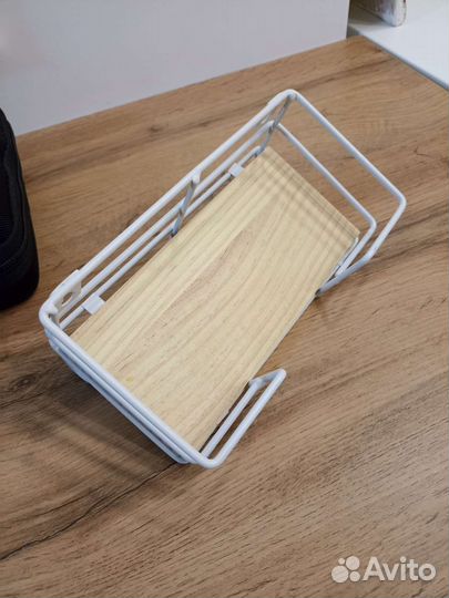 Полка с крючками, ключница