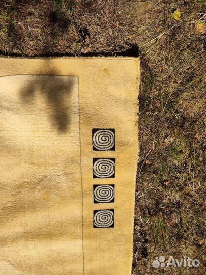 Ковер шерстяной