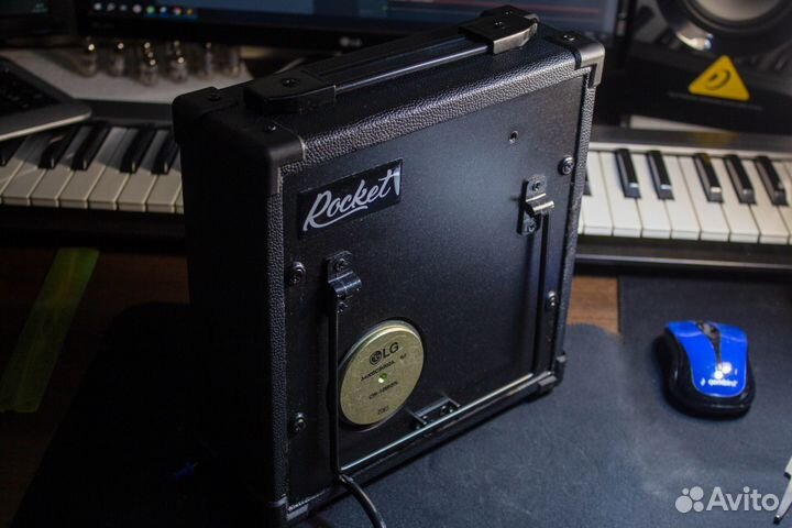 RockEt GA-10 - Гитарный комбоусилитель, 10Вт