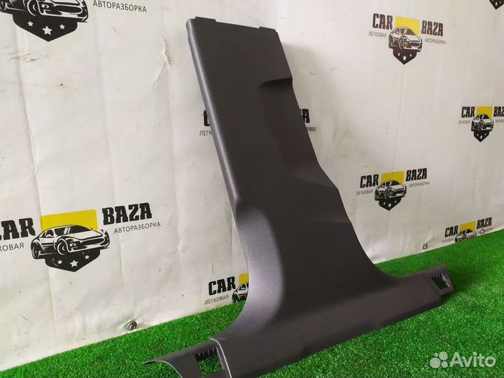 Обшивка центральной стойки левая Audi A4