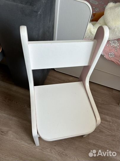 Детский стол и стульчик