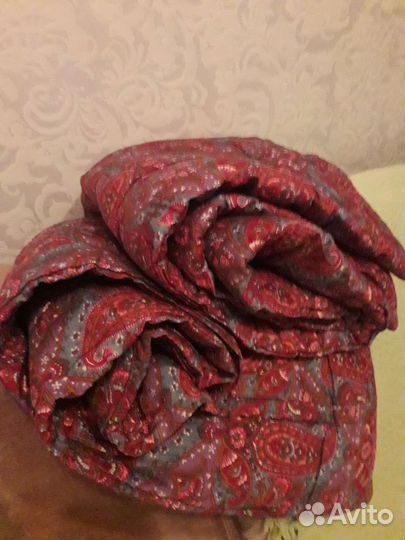 Одеяло стеганное ватное 140 на 205