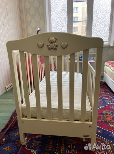 Детская кроватка