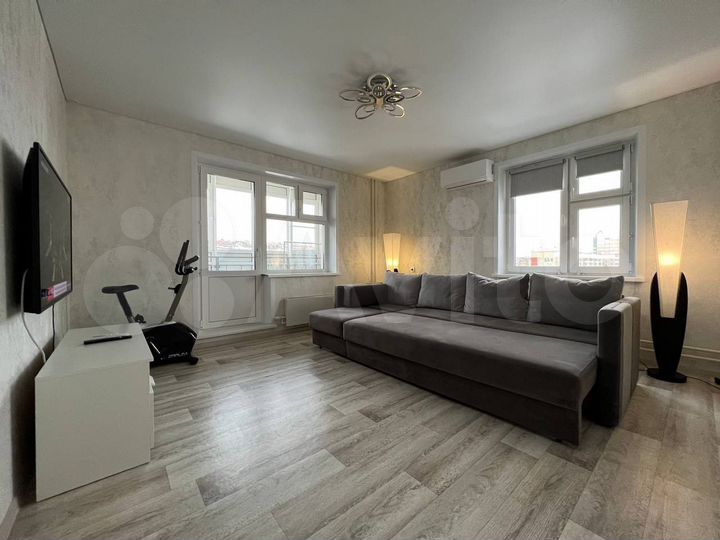 2-к. квартира, 62 м², 9/17 эт.