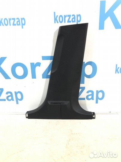 Обшивка средней стойки правая Geely Atlas Pro