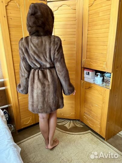 Шуба норковая с капюшоном 44